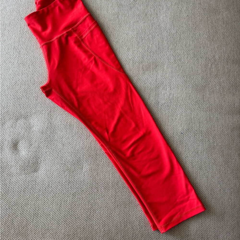 Old Navy Active Red Elevate 3/4 Leggings